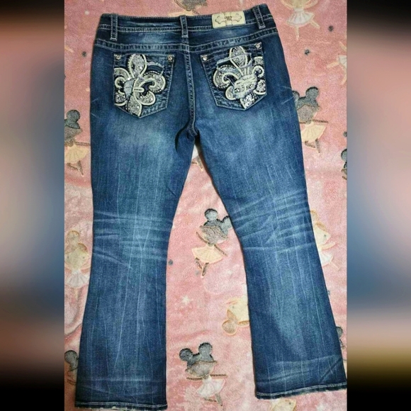 Miss Me Jeans - Picture 1 of 7